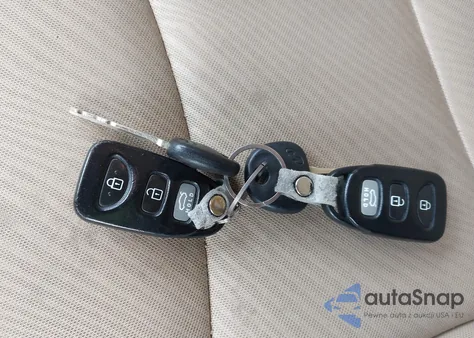 2011 Hyundai Elantra Gls (Ulsan Plant) z USA, uszkodzony, nr VIN KMHDH4AEXBU104112